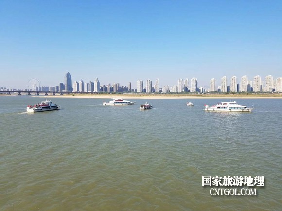 江西開展呵護一湖清水，嚴厲打擊非法采砂行動（圖）